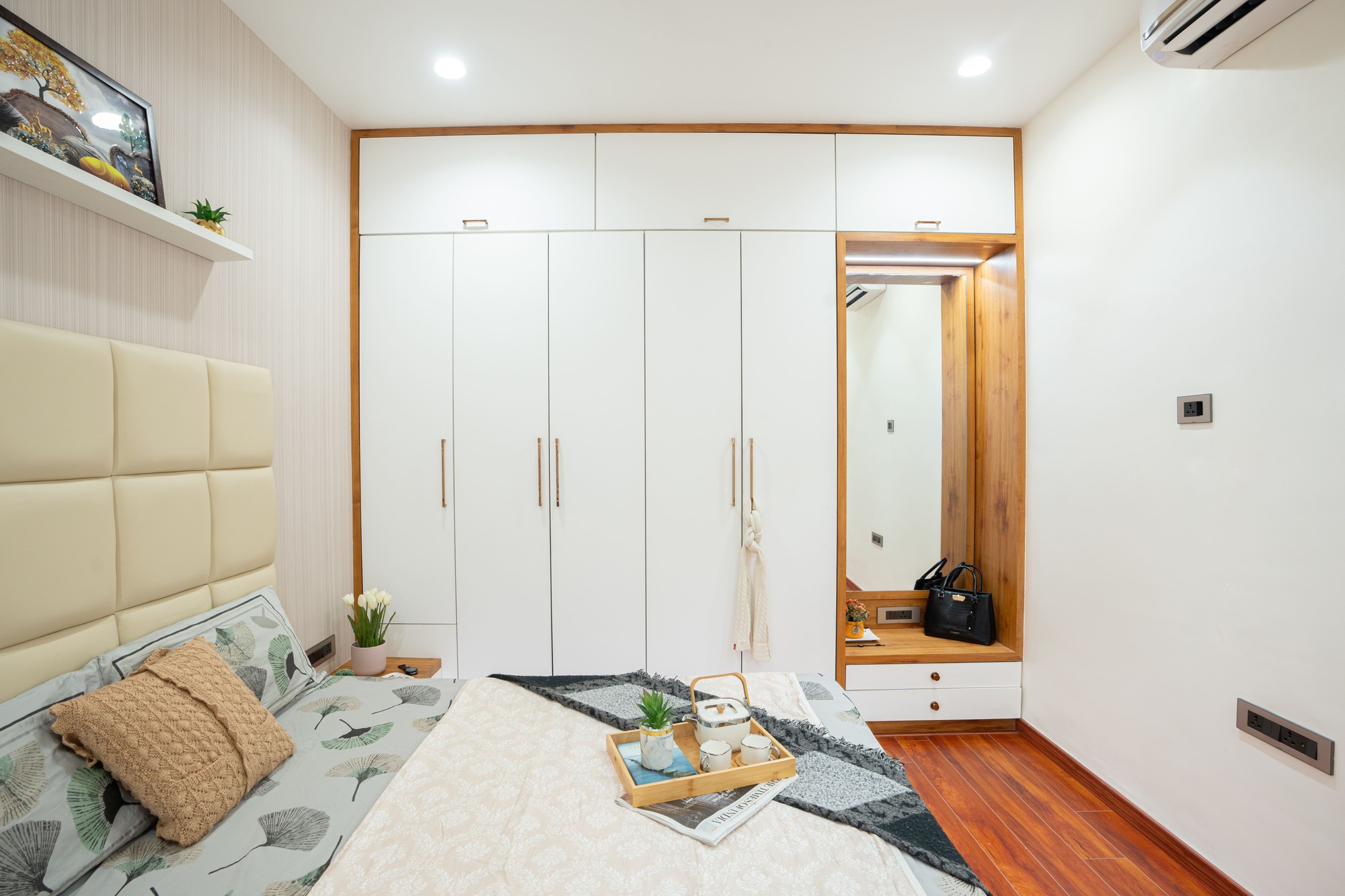 Modern master bedroom interior design by Indus Studio